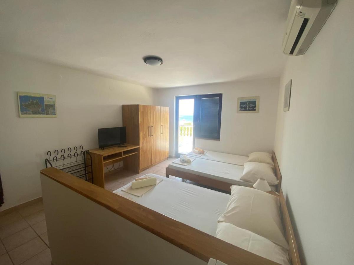 Apartmani Sunset Lopar Eksteriør billede