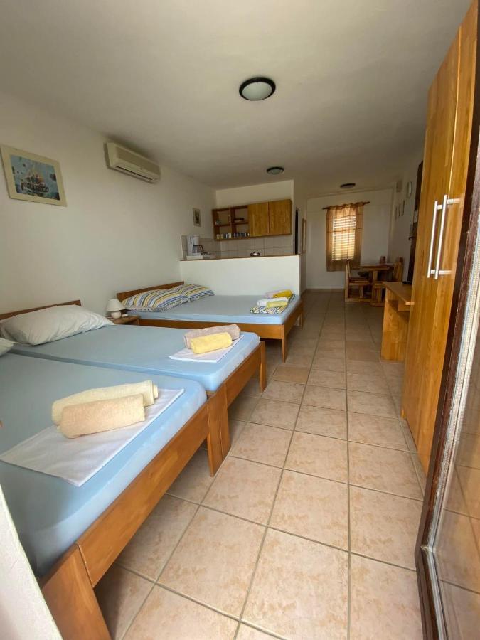 Apartmani Sunset Lopar Eksteriør billede