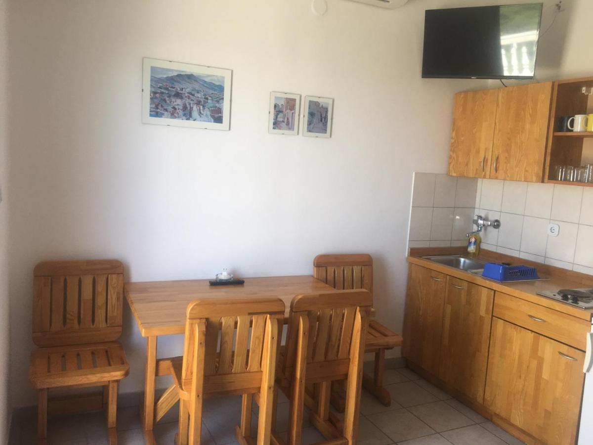 Apartmani Sunset Lopar Eksteriør billede